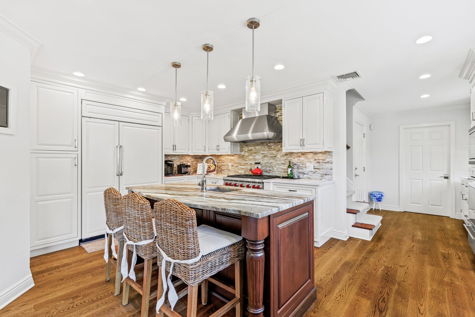 1 Redbrooke Place Photo 17