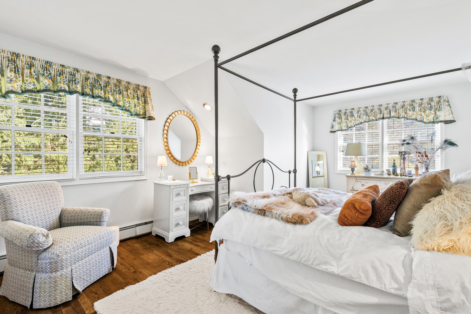 1 Redbrooke Place Photo 31