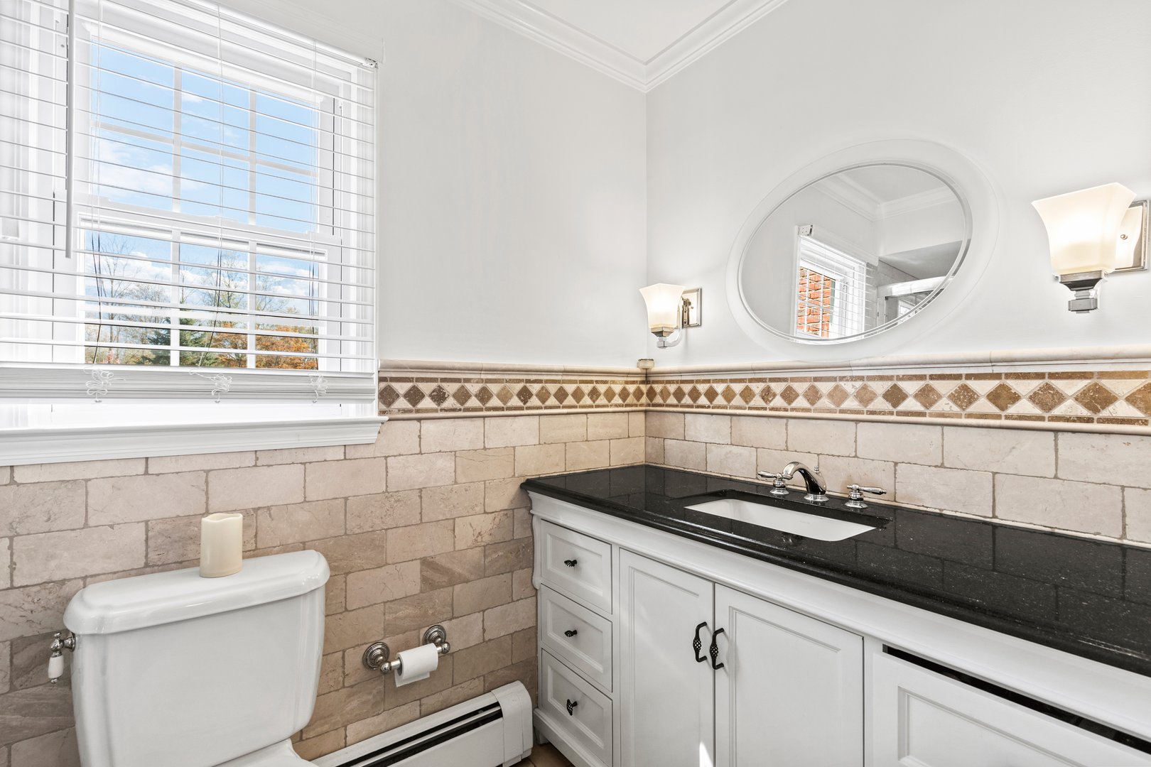 1 Redbrooke Place Photo 32