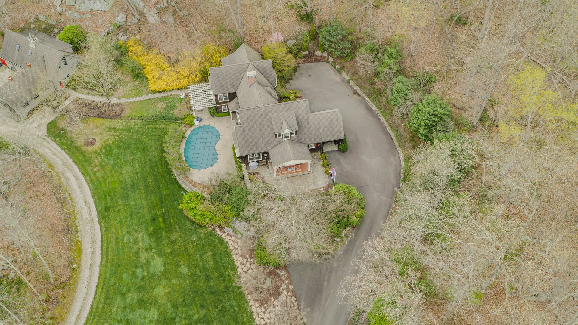 108 Westbrook Road Photo 7