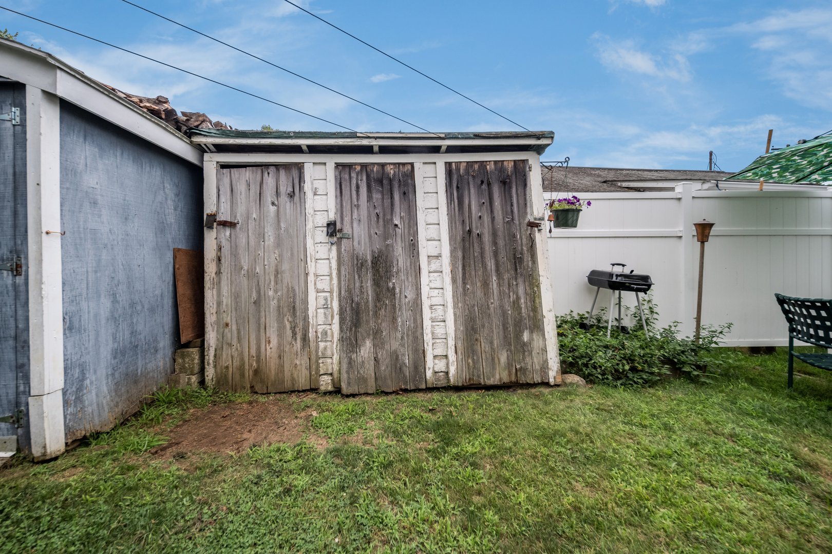 92 Fourth Avenue Photo 15