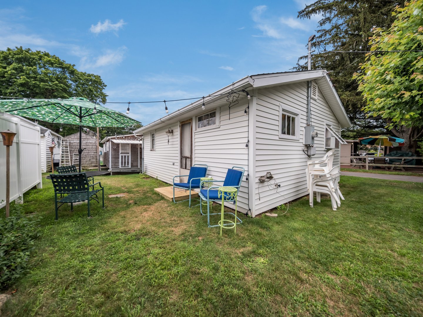 92 Fourth Avenue Photo 17