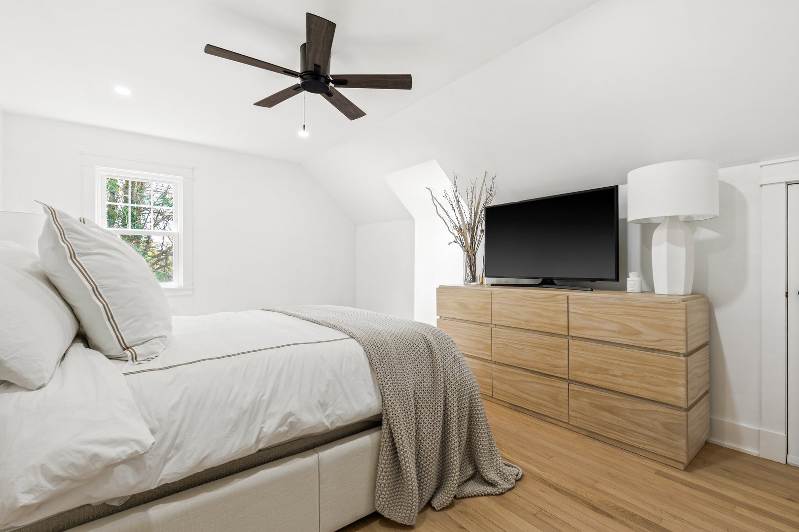201 Clayton Road Photo 24