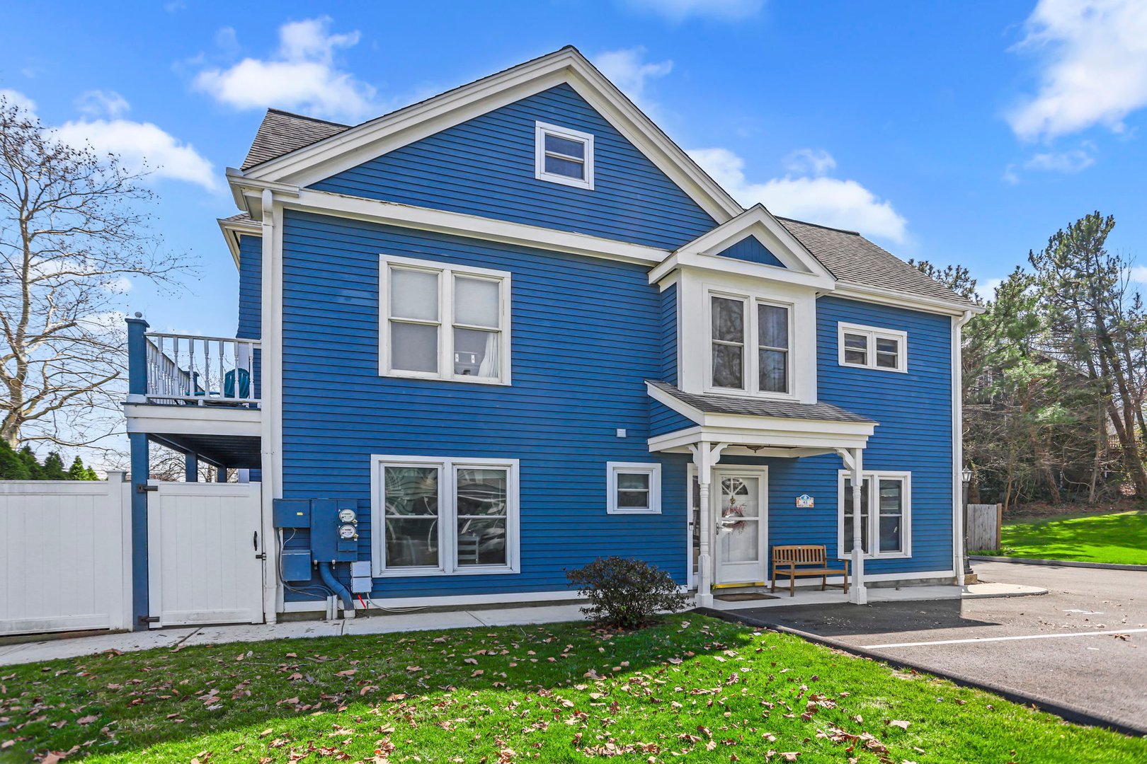 4 Seabreeze Avenue  #B Photo 1