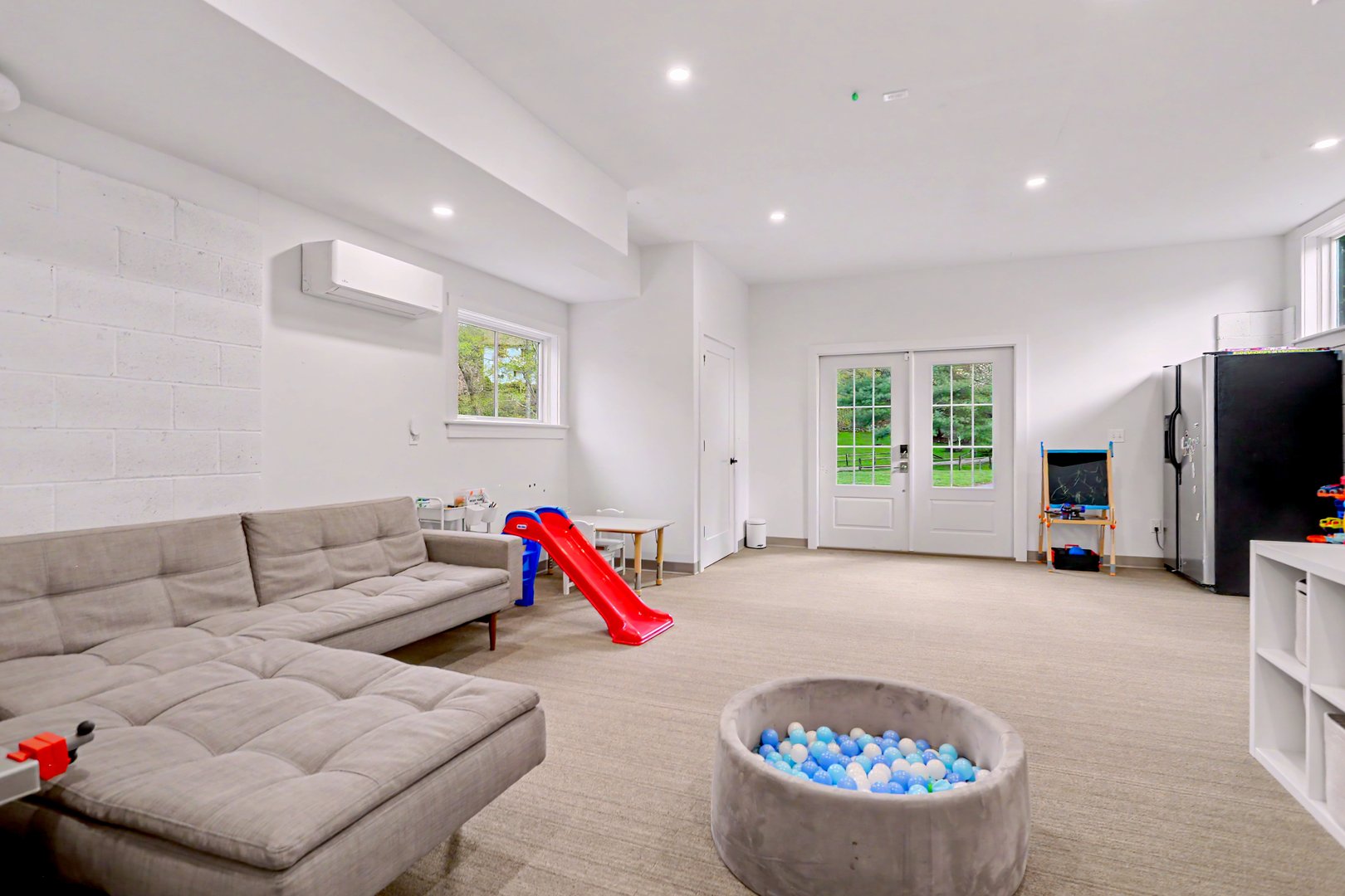10 Cedar Lane Photo 24