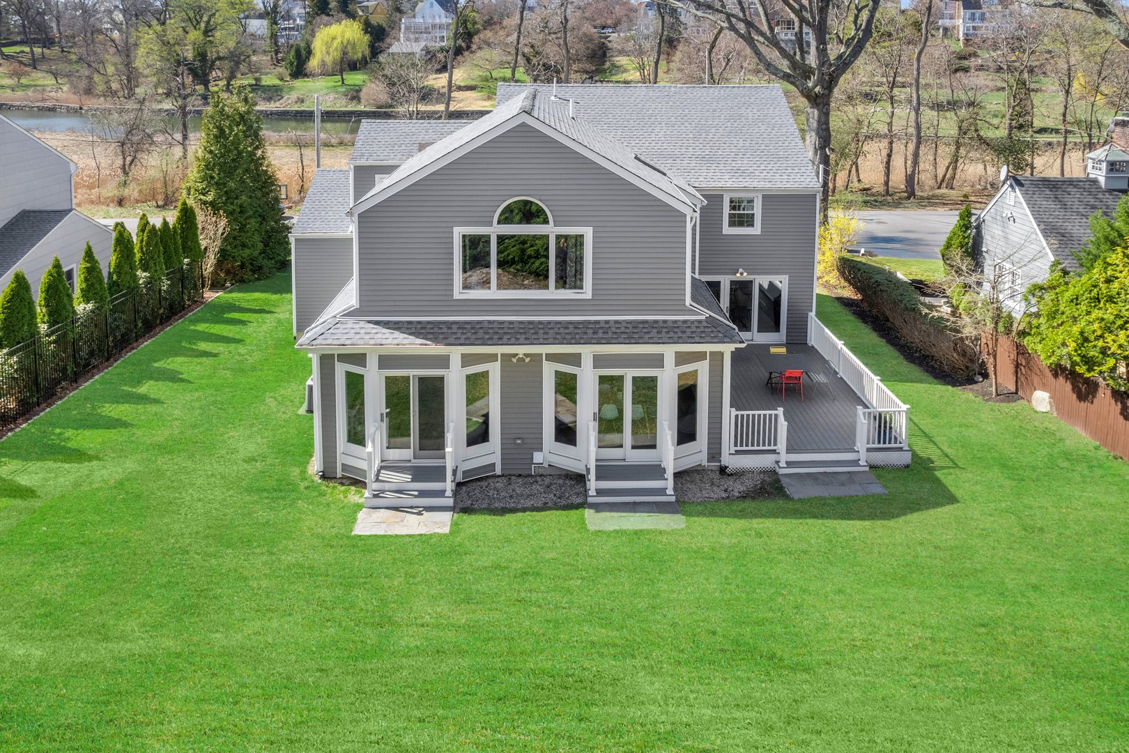947 Shore Acres Drive Photo 1