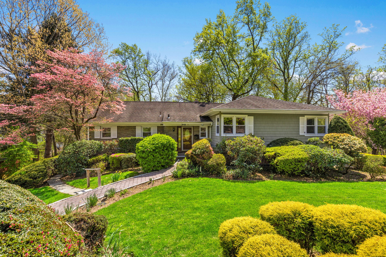 30 Claudet Way Photo 1