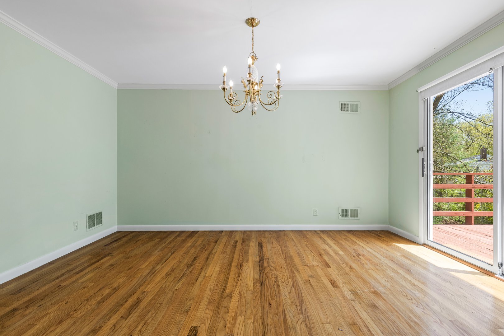 30 Claudet Way Photo 8