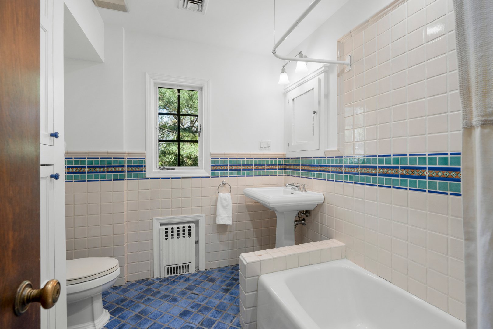 2 Vine Place Photo 30