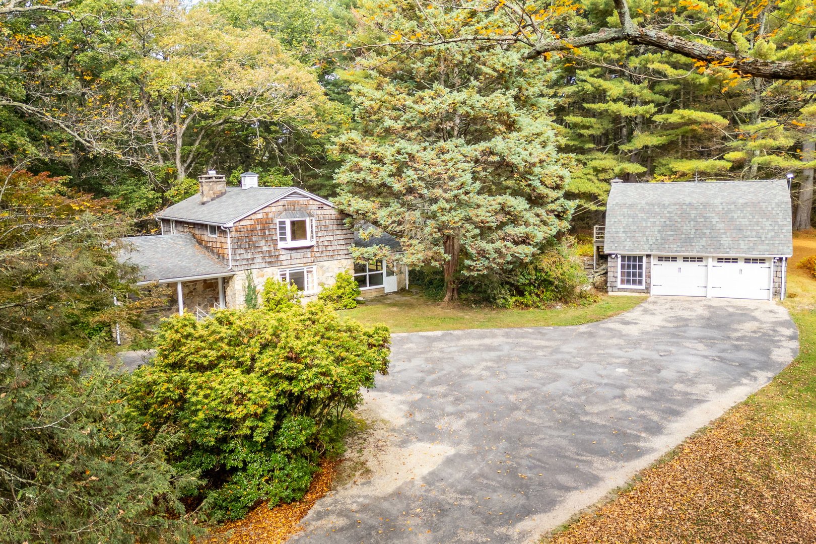 418 Plymouth Road Photo 3