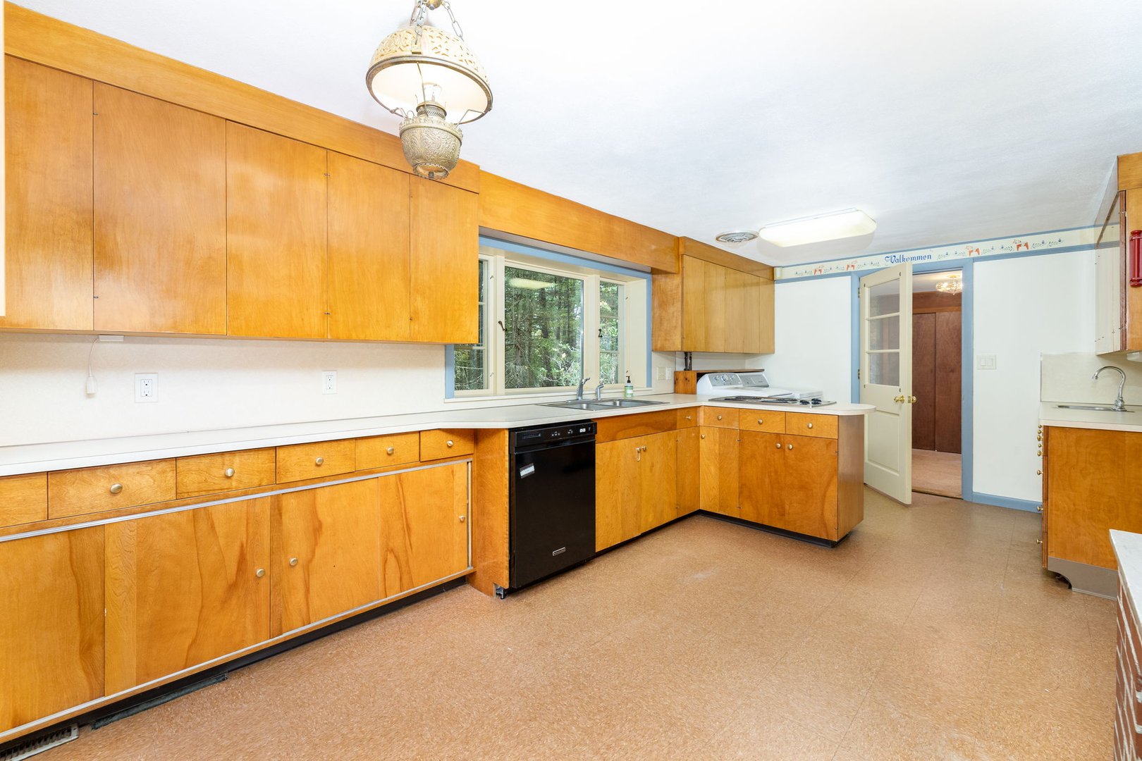 418 Plymouth Road Photo 16