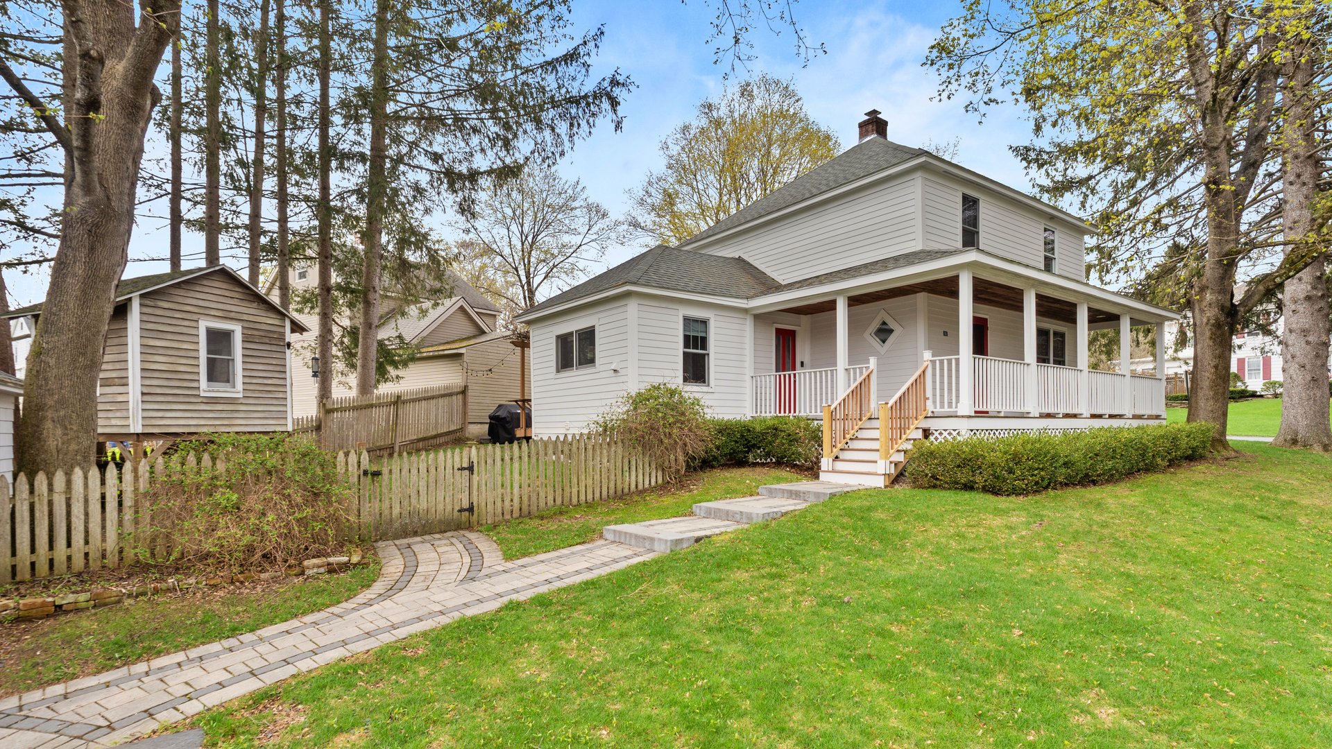 11 Lawton St Photo 2