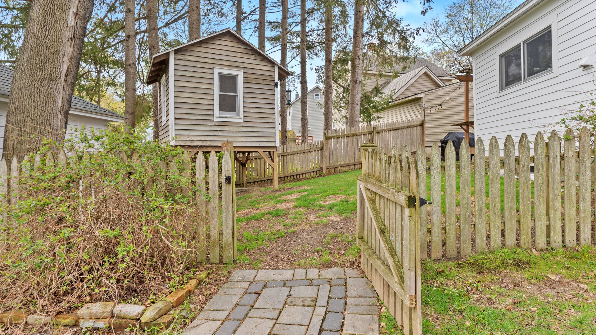 11 Lawton St Photo 27