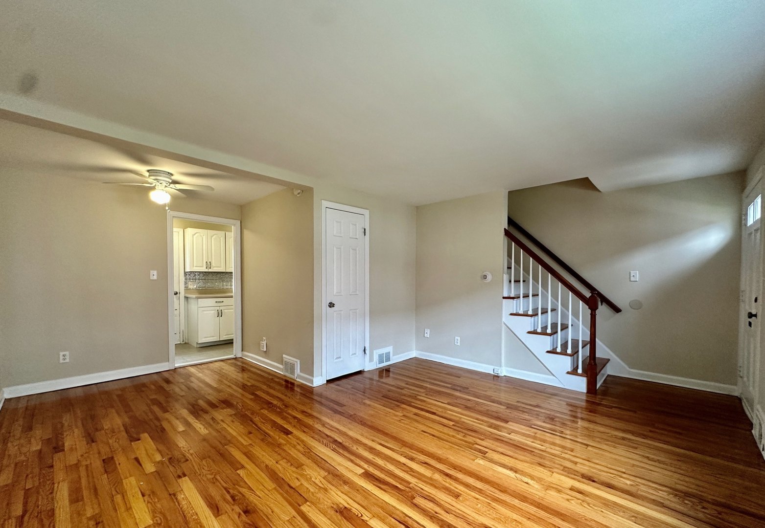 1160 Whitney Avenue  #E Photo 3