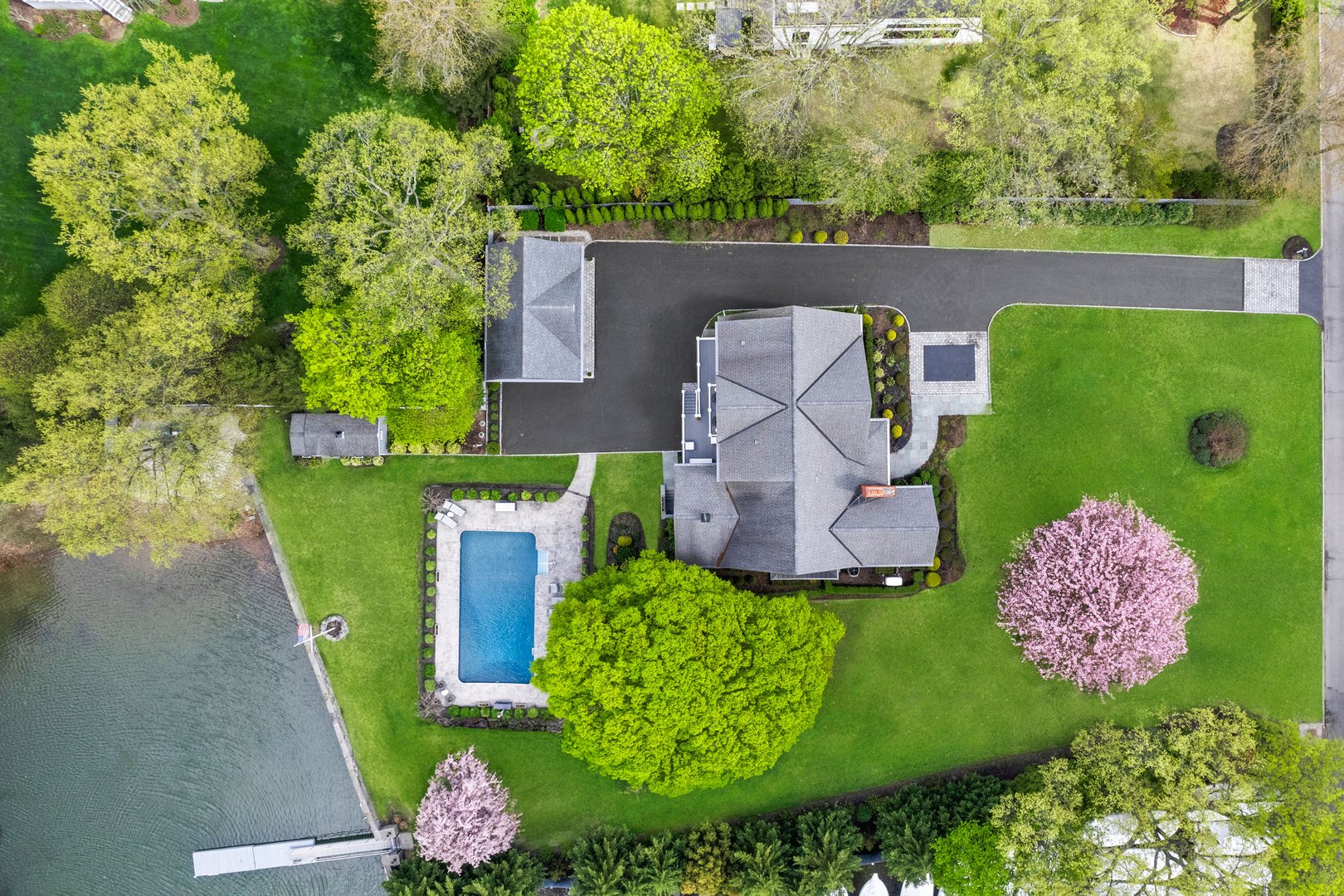 750 Rushmore Avenue Photo 49