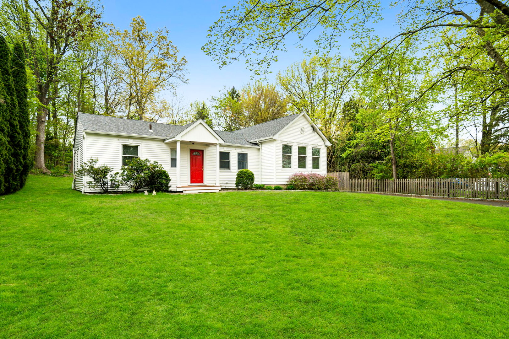 33 Circle Drive Photo 1