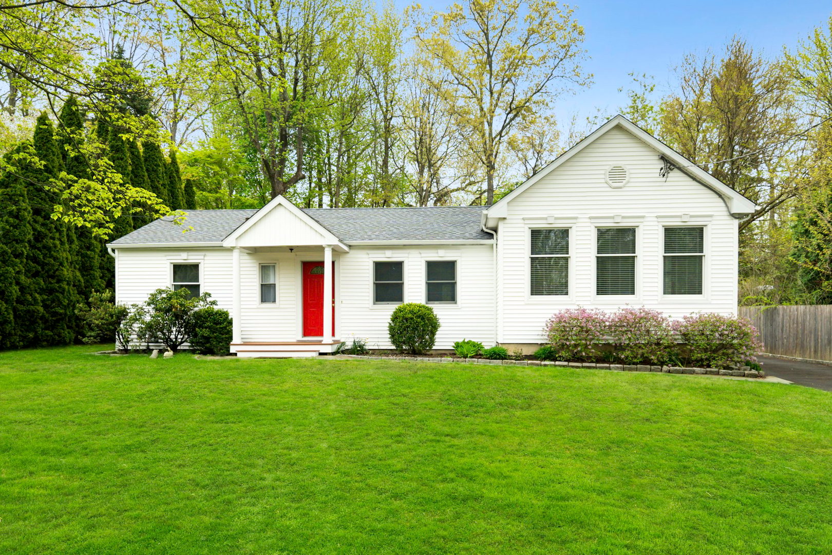 33 Circle Drive Photo 2