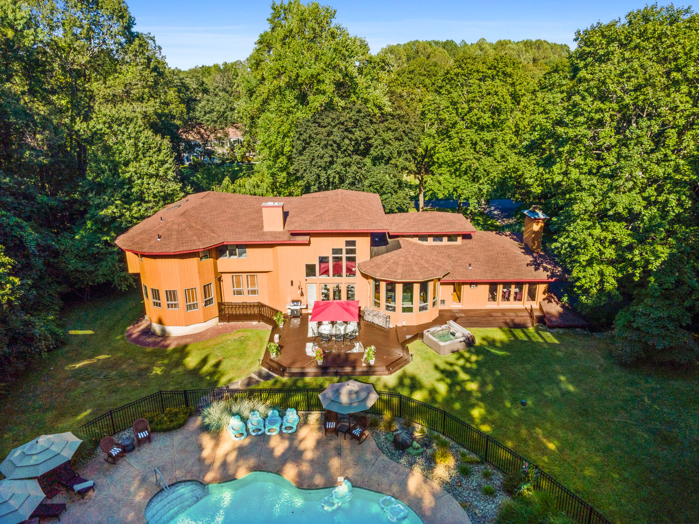 85 Norrans Ridge Drive Photo 2