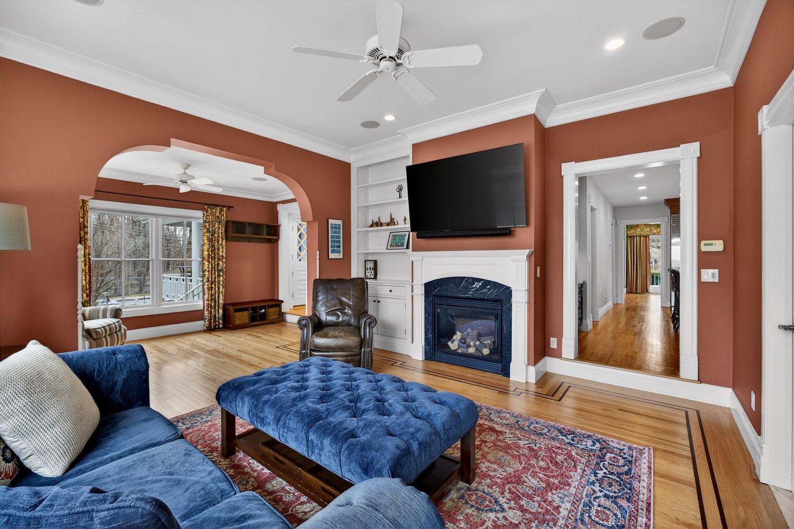 247 Broadway Photo 18