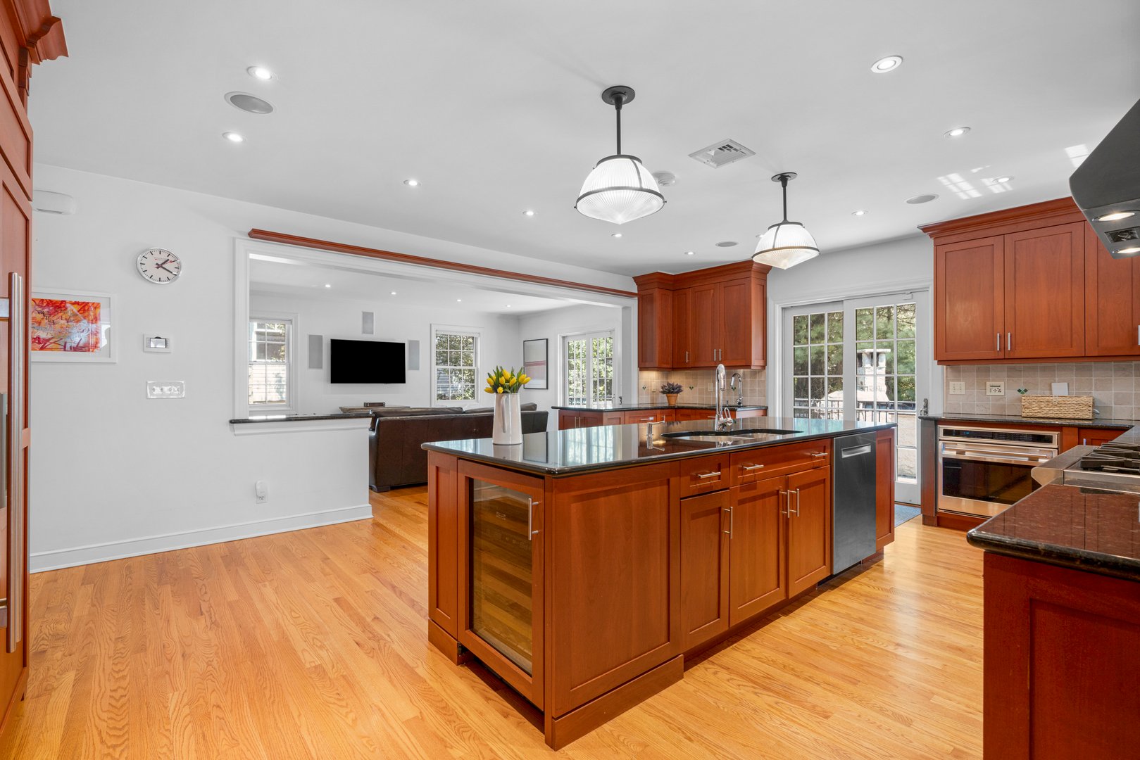 210 Cliff Avenue Photo 10