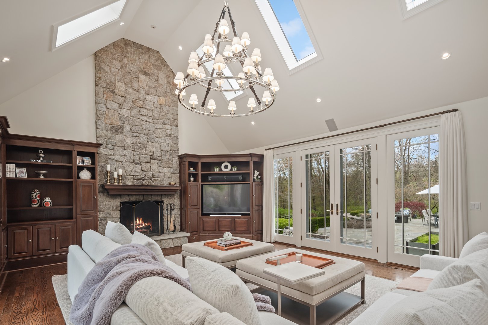 7 Spruce Meadow Court Photo 14