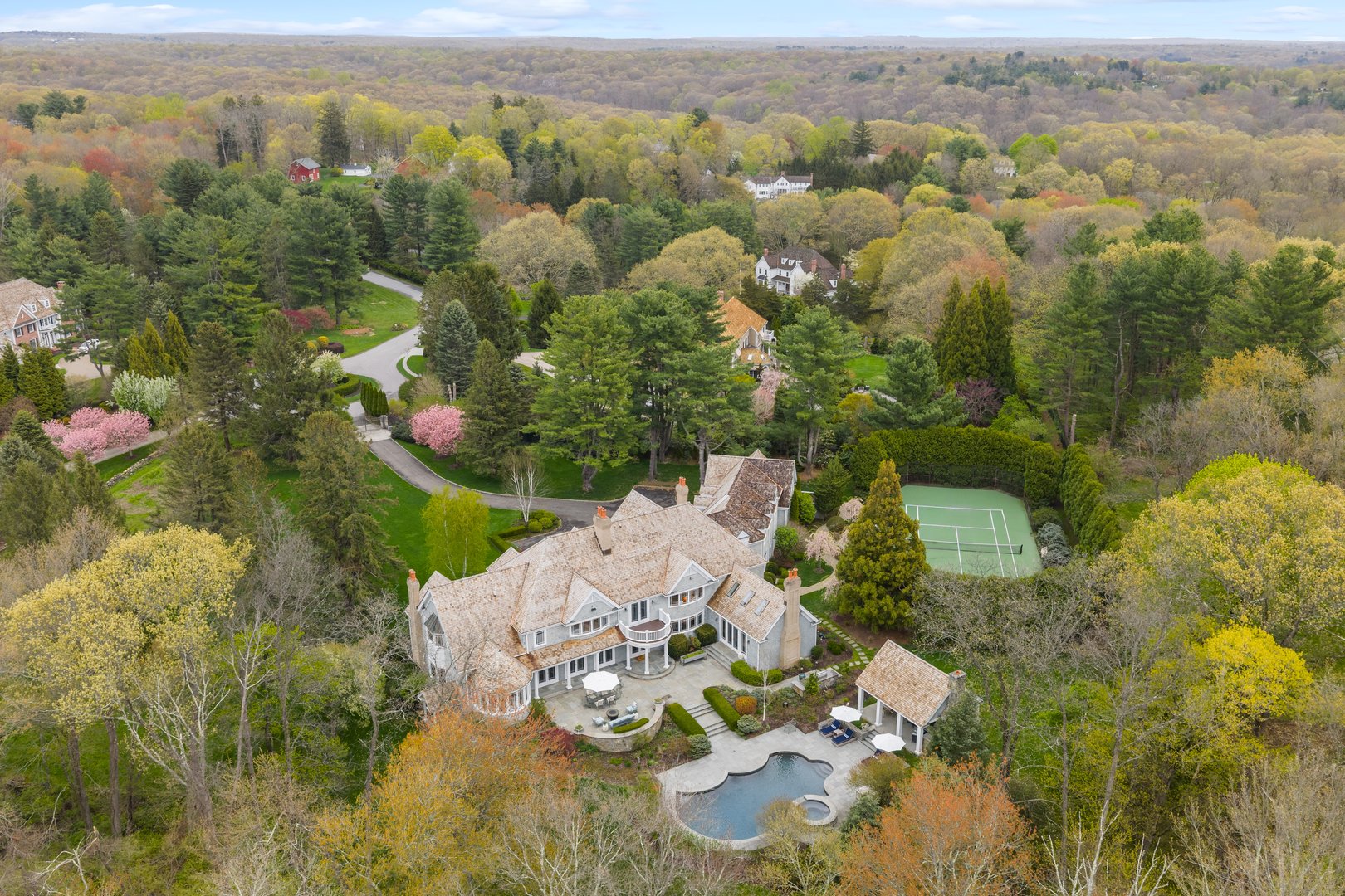 7 Spruce Meadow Court Photo 40