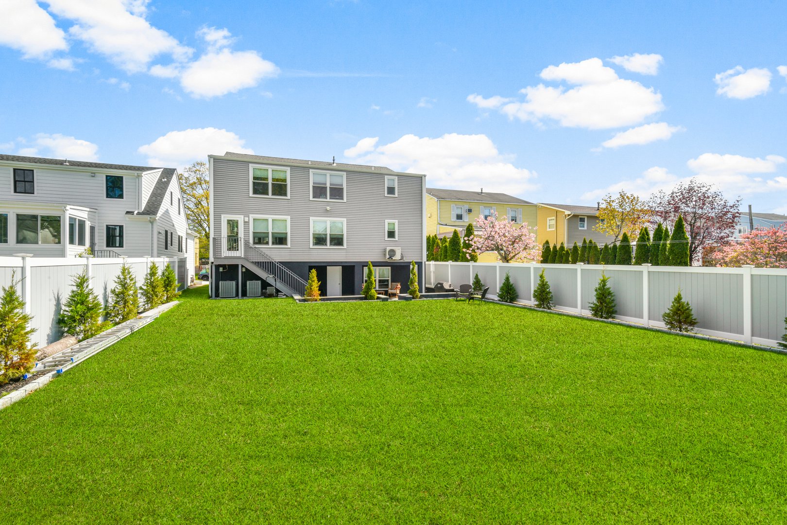 208 Florence Street Photo 42