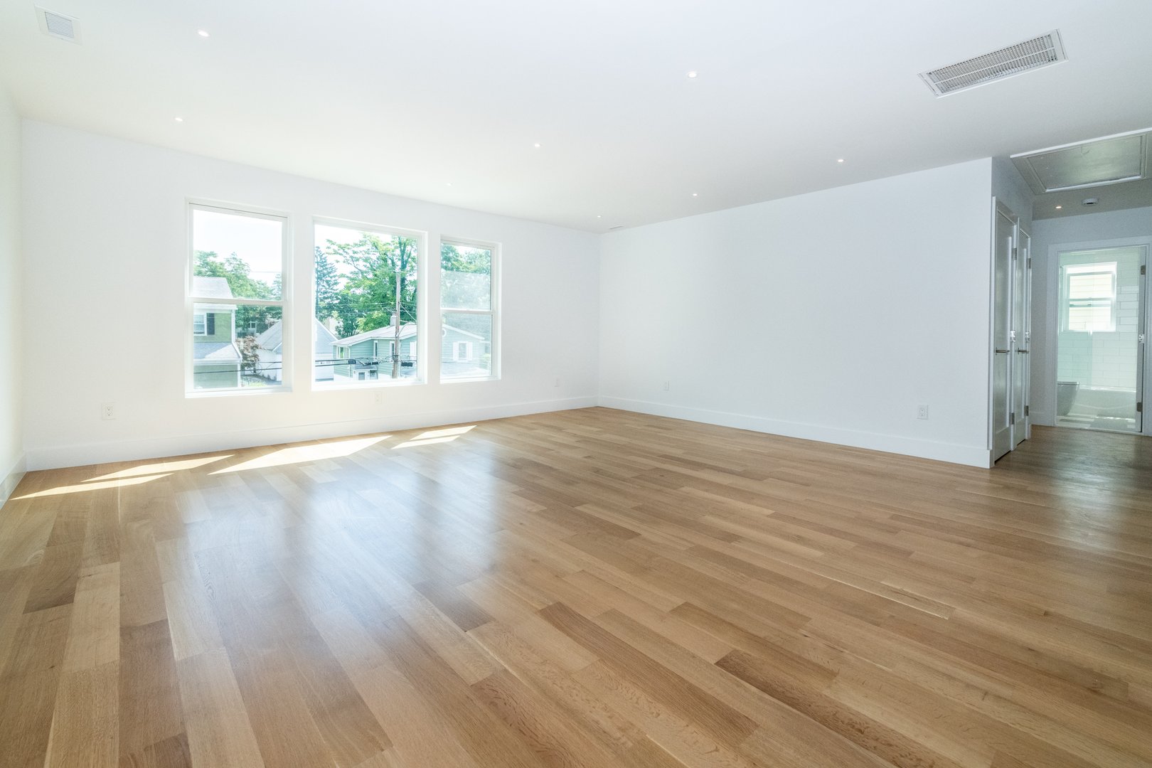 208 Florence Street Photo 32