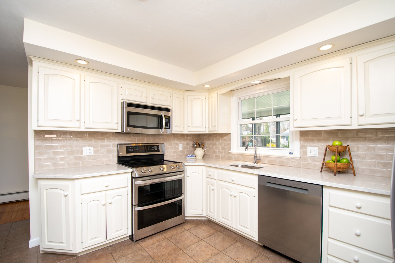 3 Deerfield Road Photo 6
