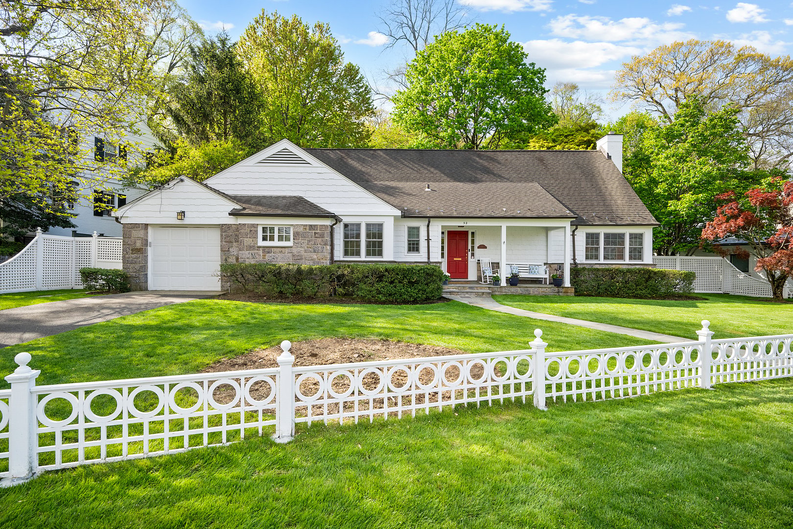 52 Midland Avenue Photo 1