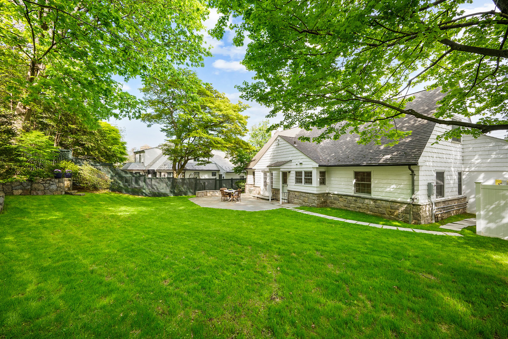 52 Midland Avenue Photo 5