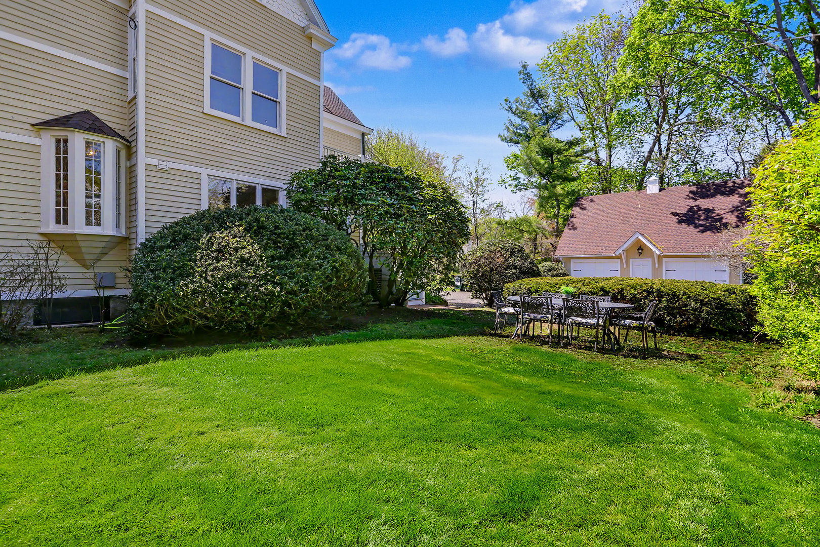 462 Riverside Avenue Photo 29