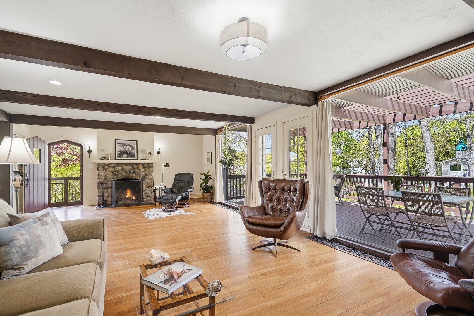 45 Chestnut Street Photo 10