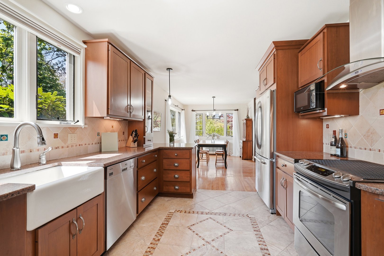 45 Chestnut Street Photo 18