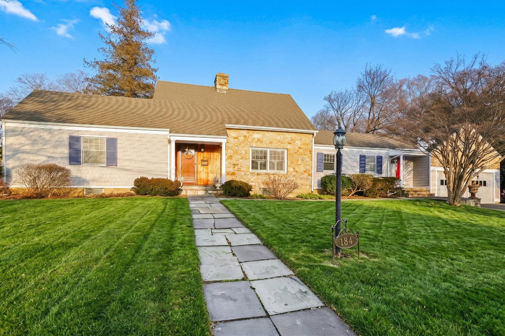 184 Rosemere Avenue Photo 2