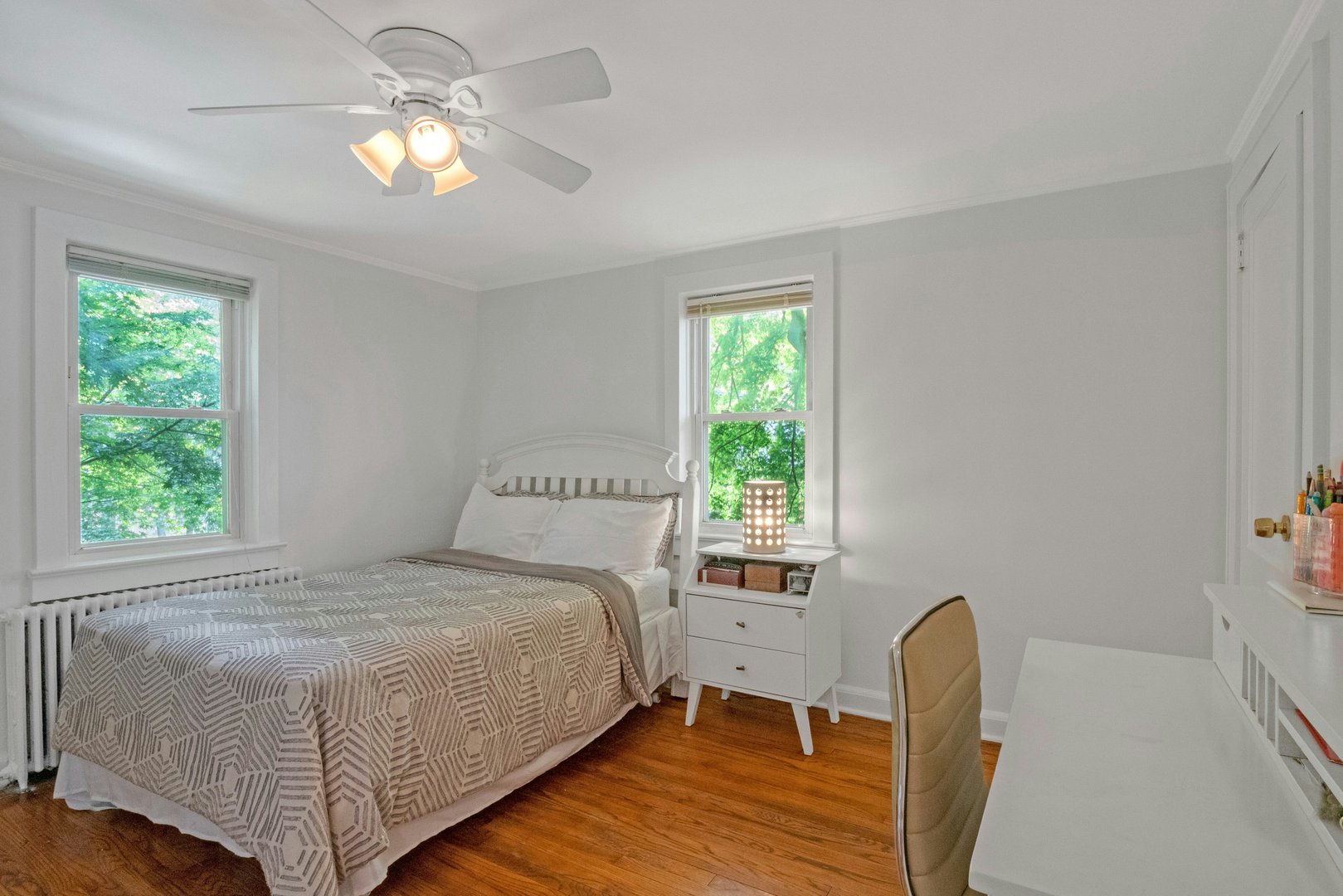 199 Taxter Road Photo 18