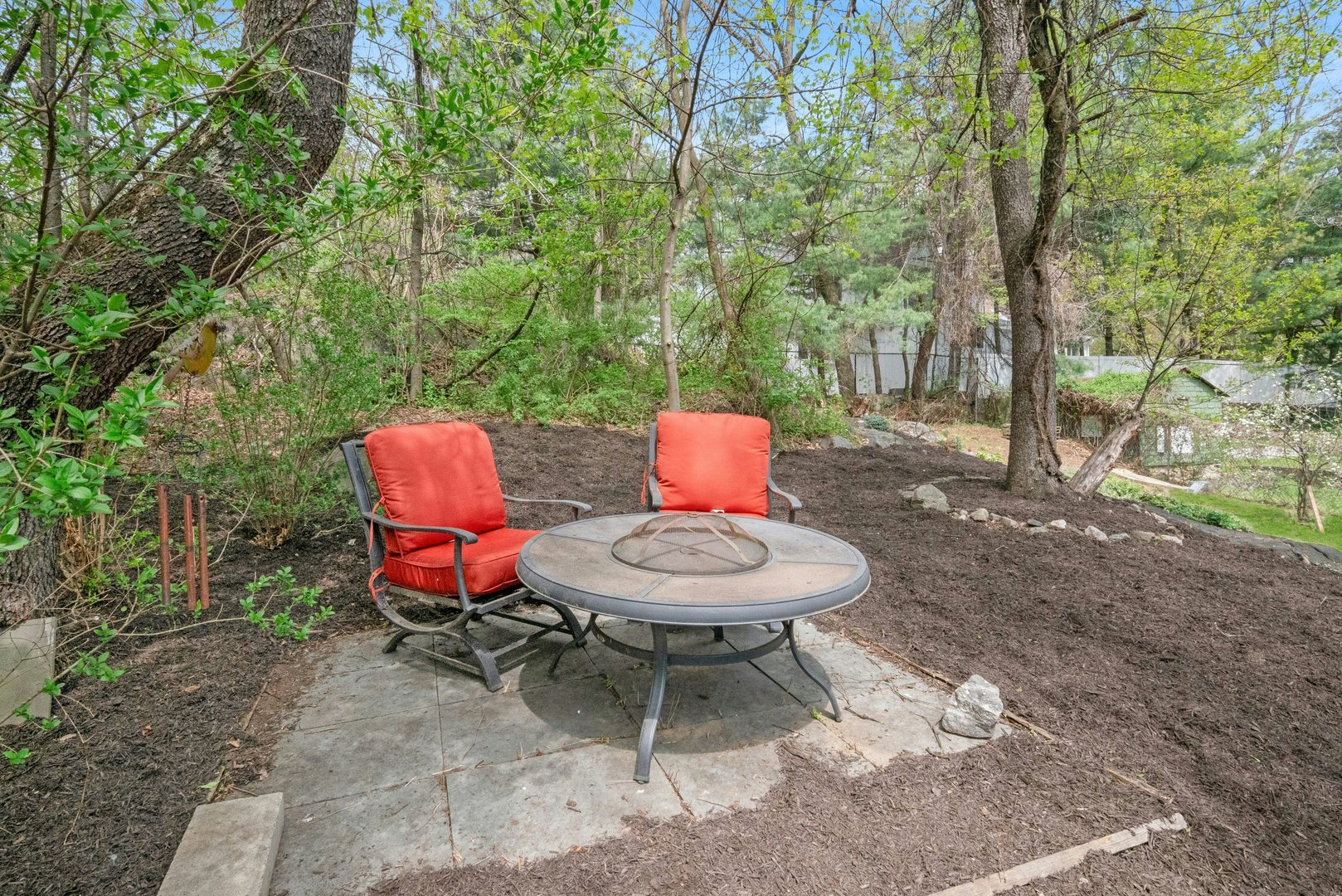 199 Taxter Road Photo 26