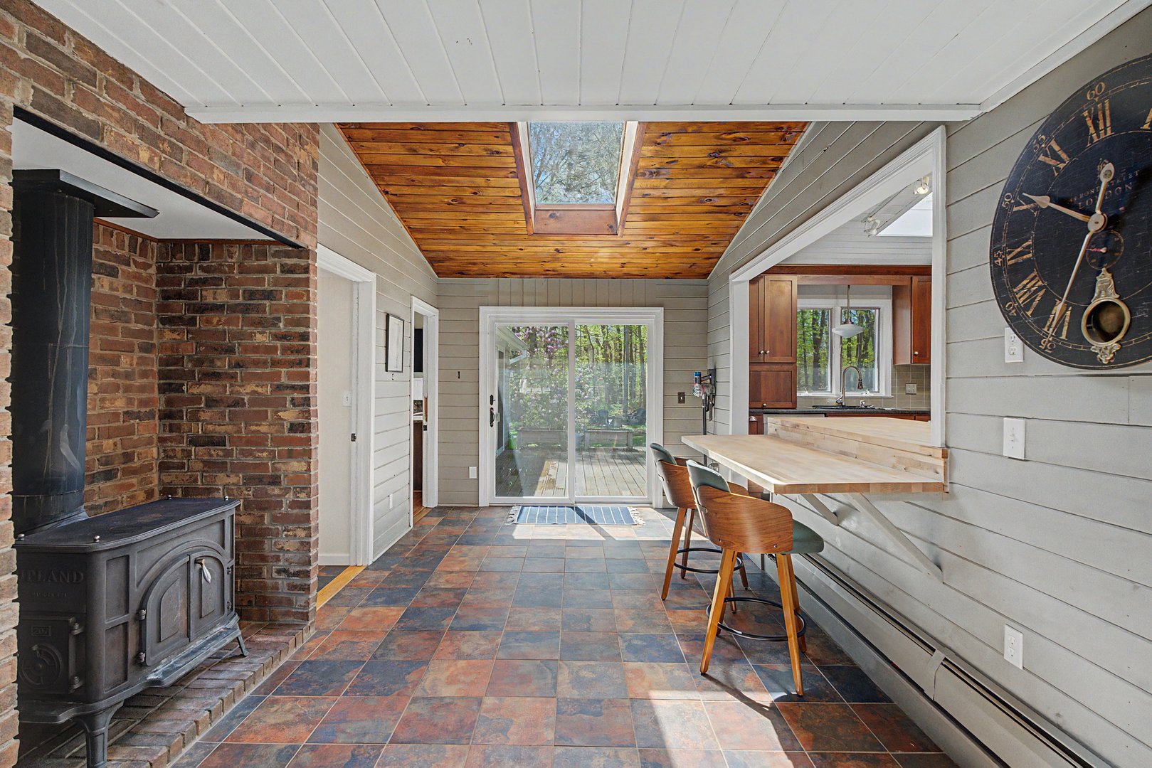 304 Bushy Hill Road Photo 11