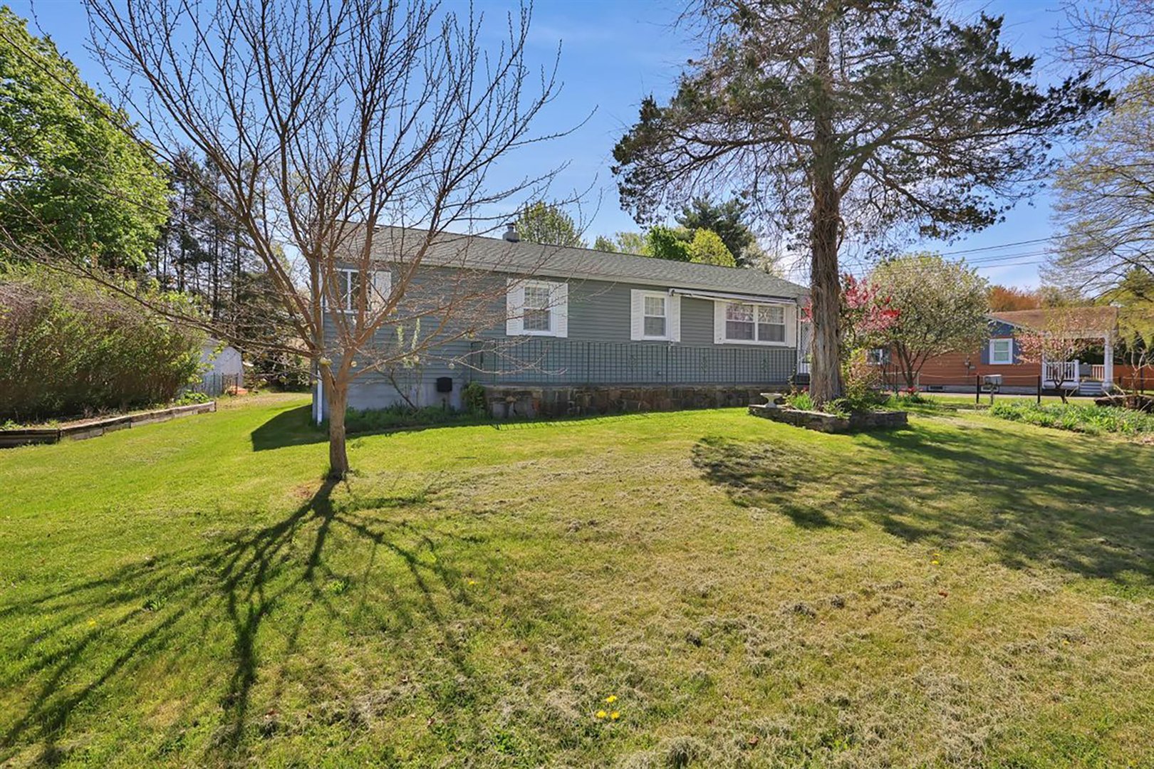 7 Mohawk Drive Photo 8