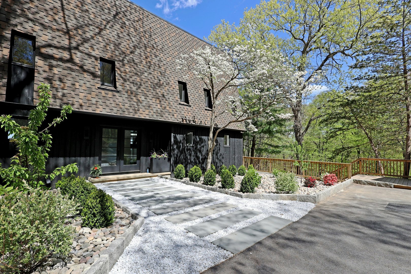 12 Hillcrest Court Photo 8