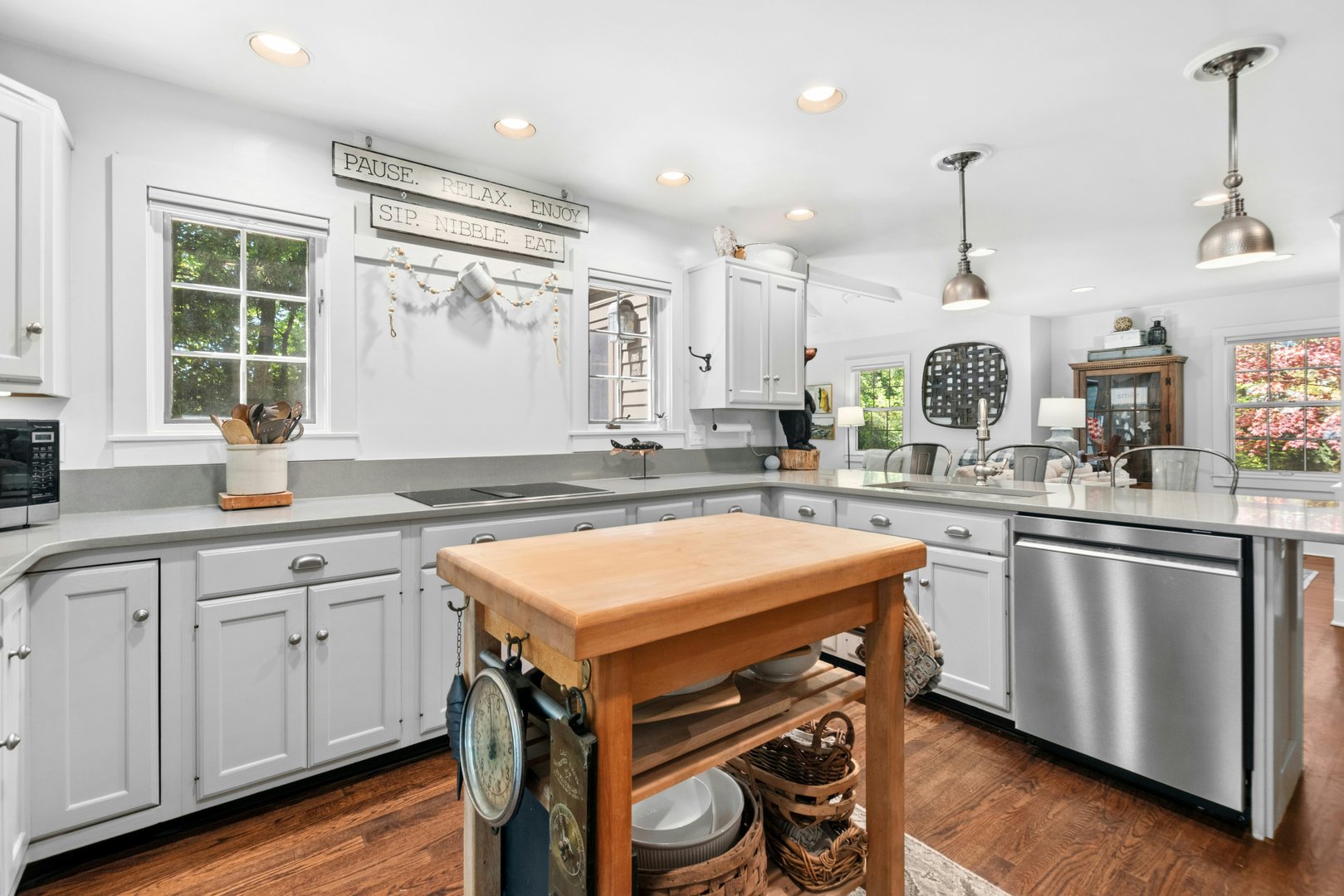 8 Seagate Road Photo 14