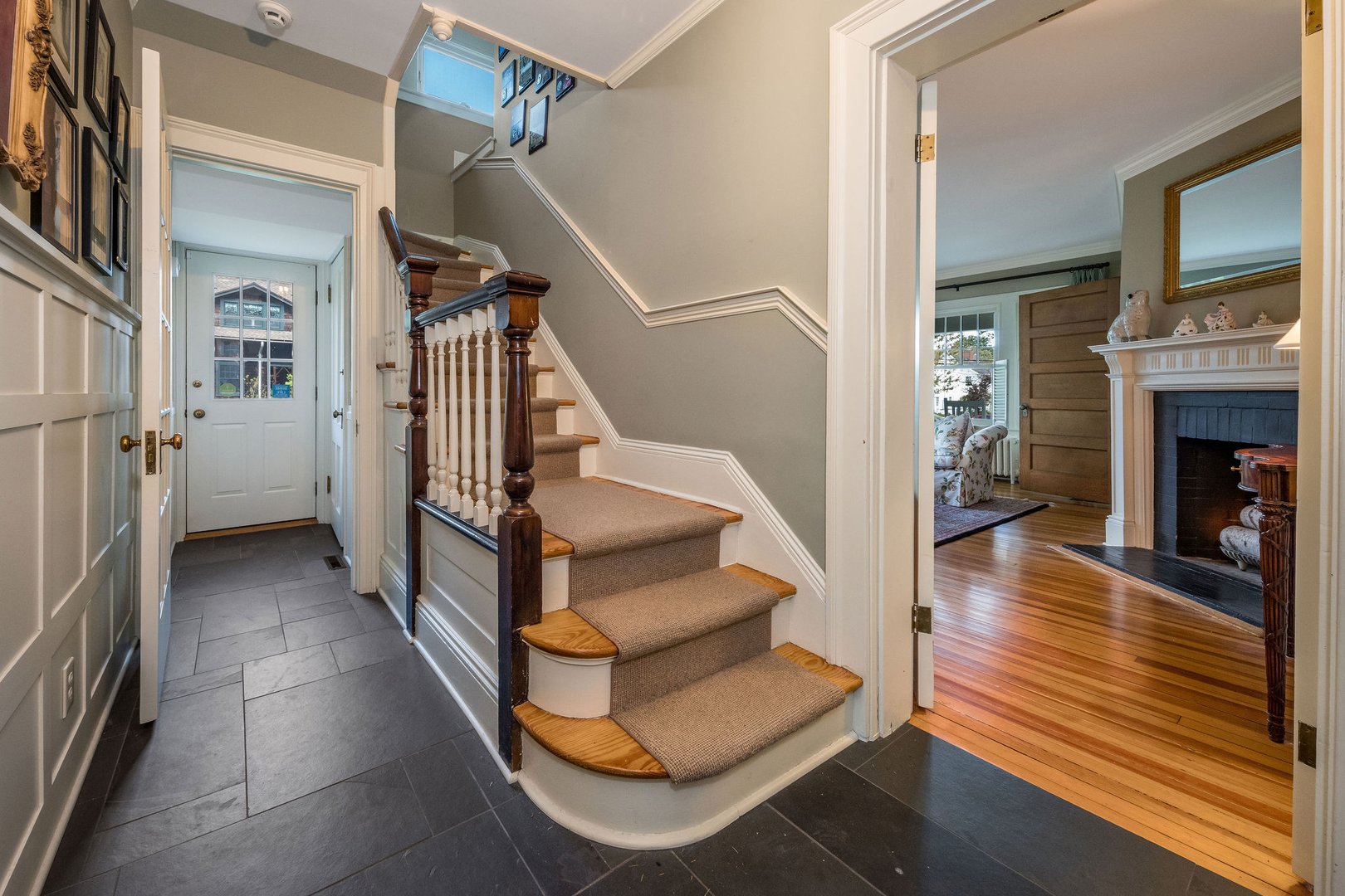 880 Boston Post Road Photo 28