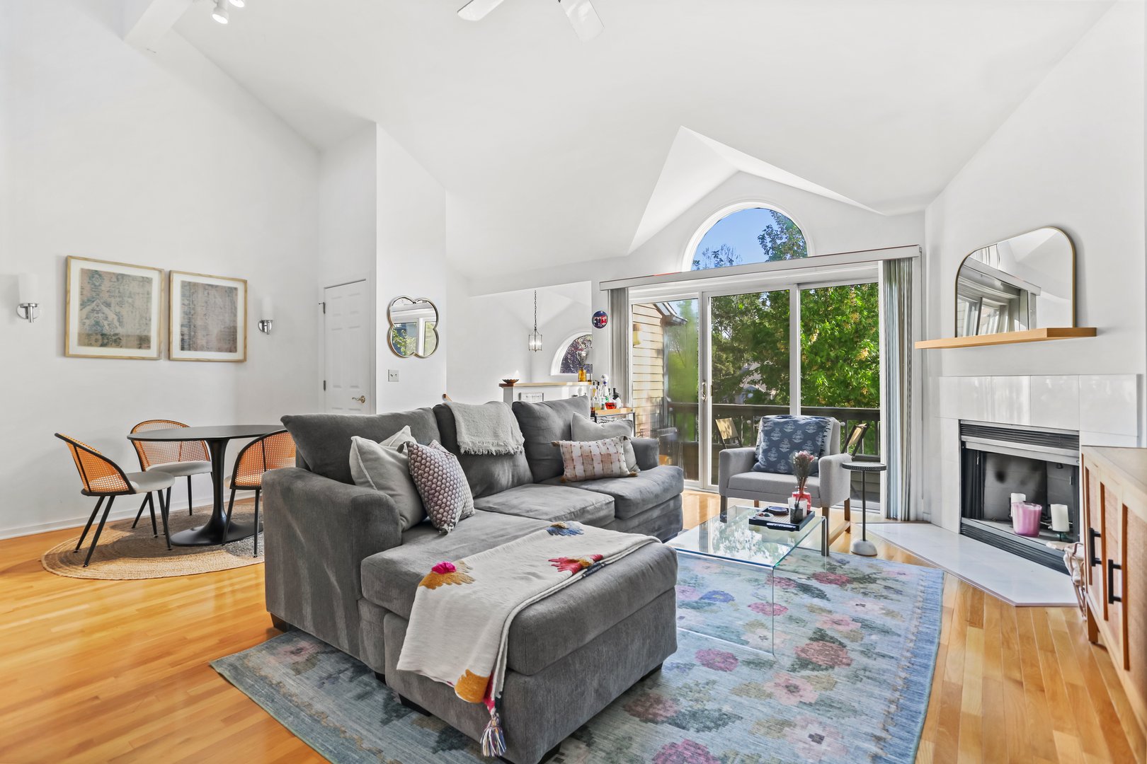 15 Perry Avenue  #A4 Photo 4