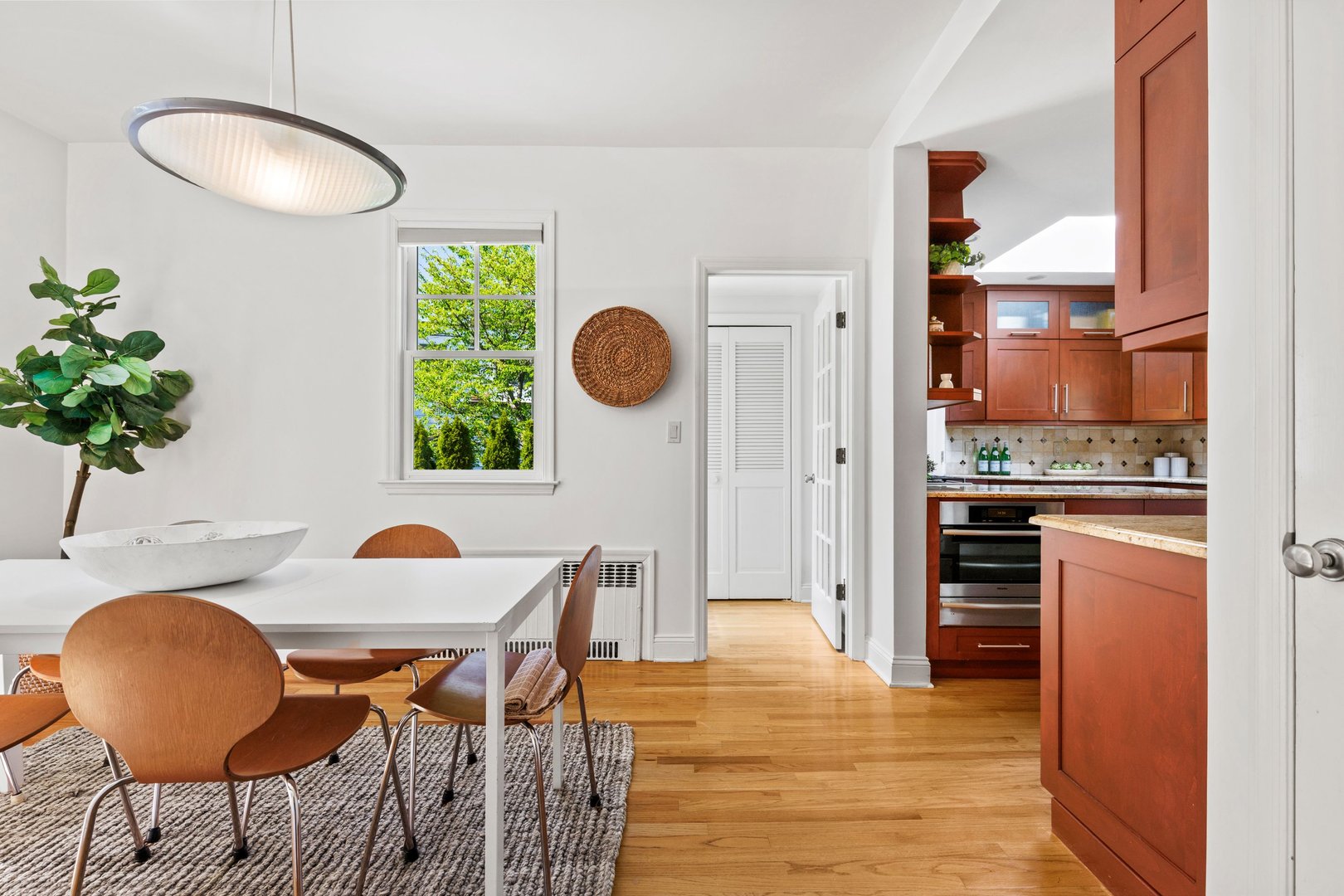 6 Linden Avenue Photo 13