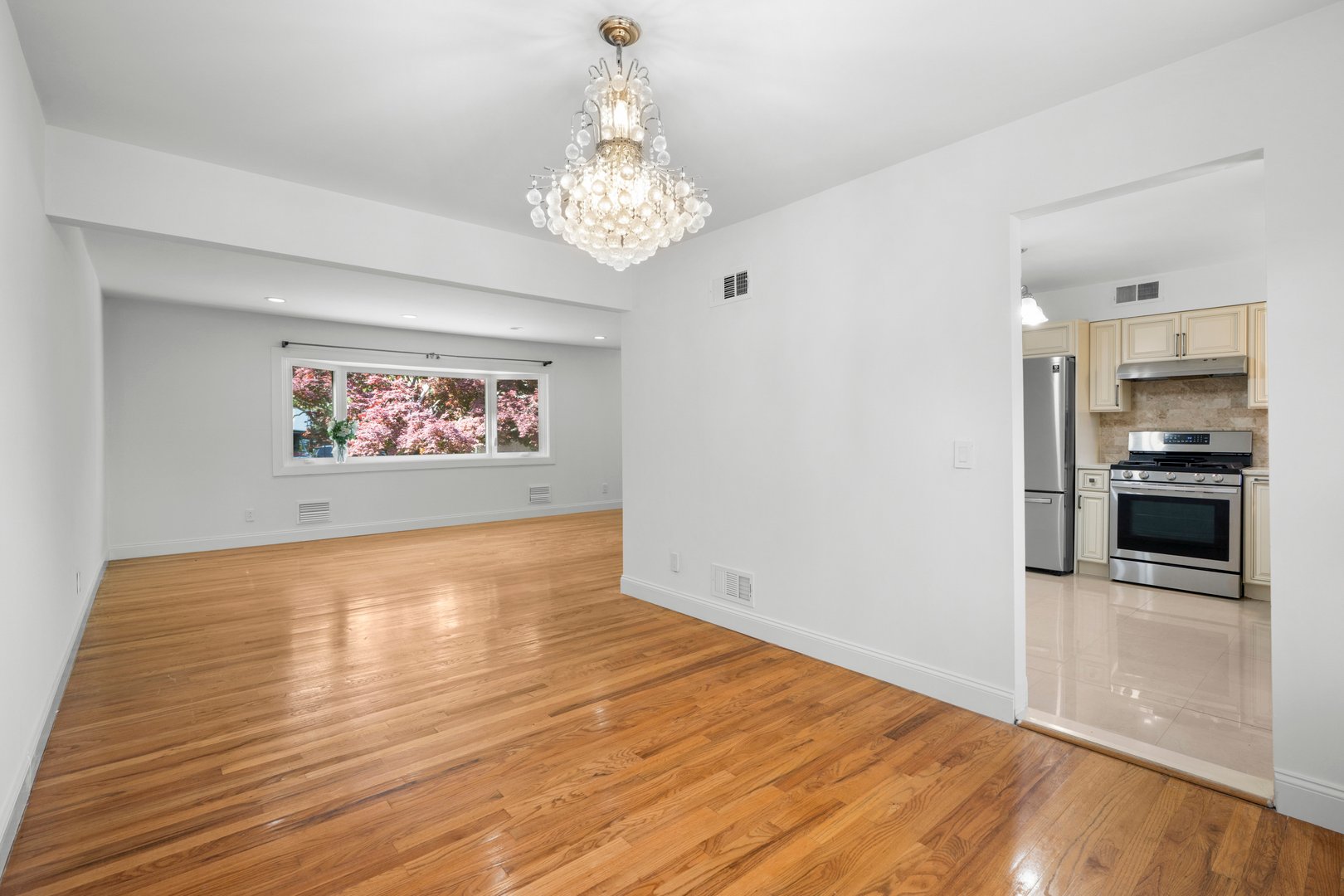 71 Bacon Place Photo 18