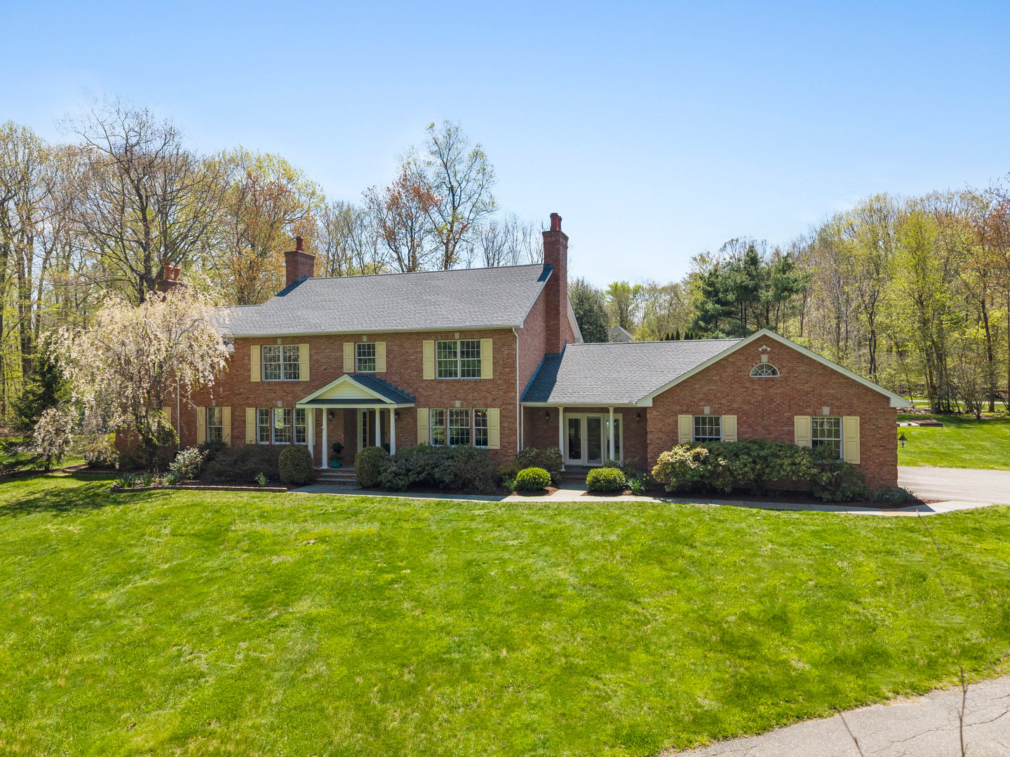 16 Cider Mill Road Photo 1