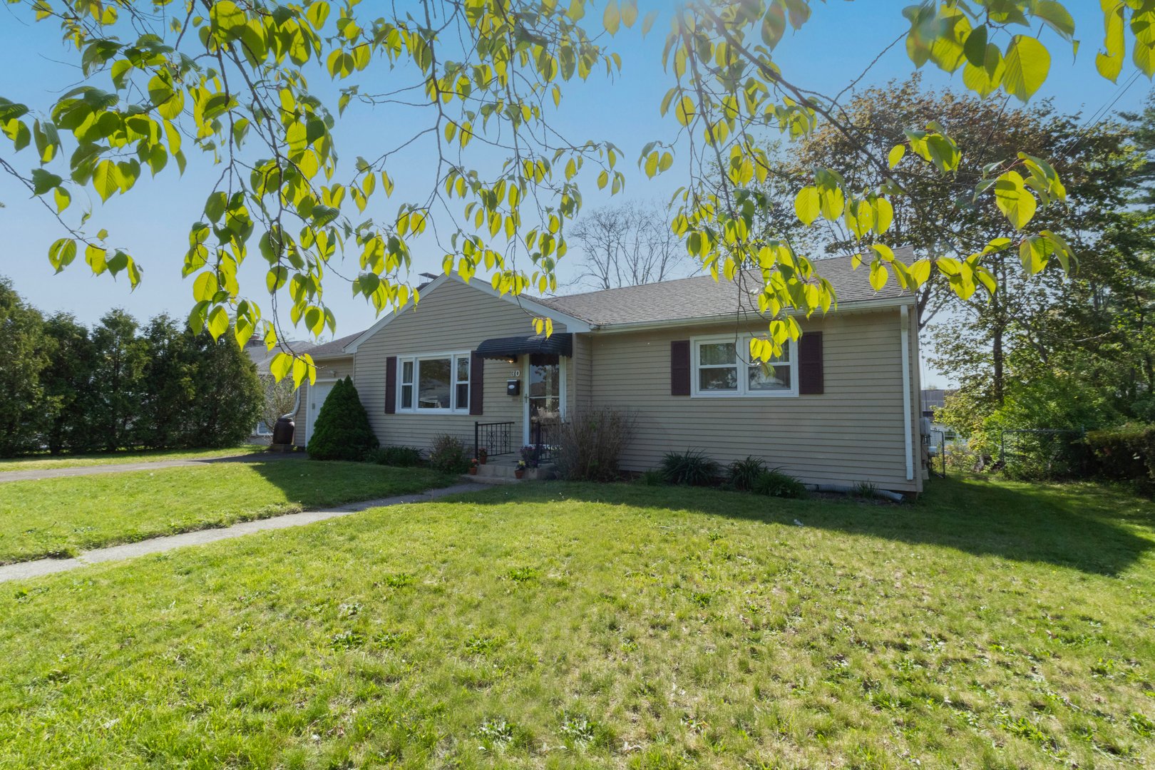 30 Hopkins Drive Photo 2