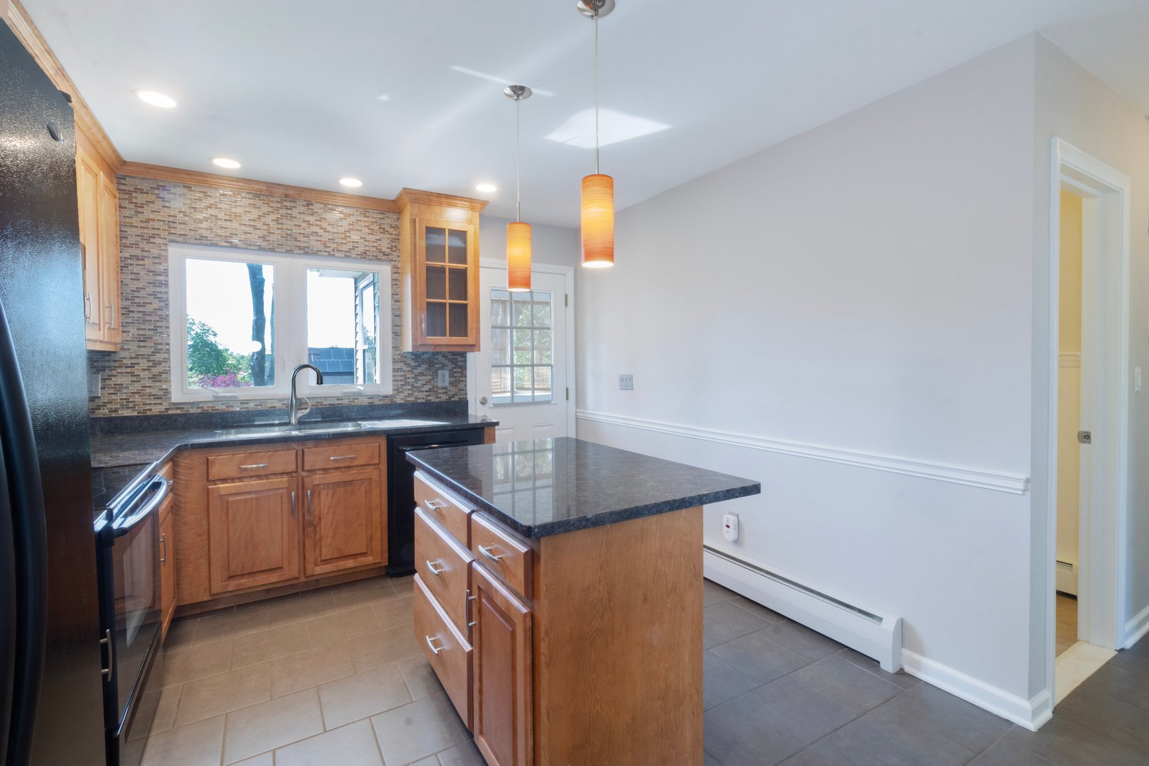 30 Hopkins Drive Photo 4