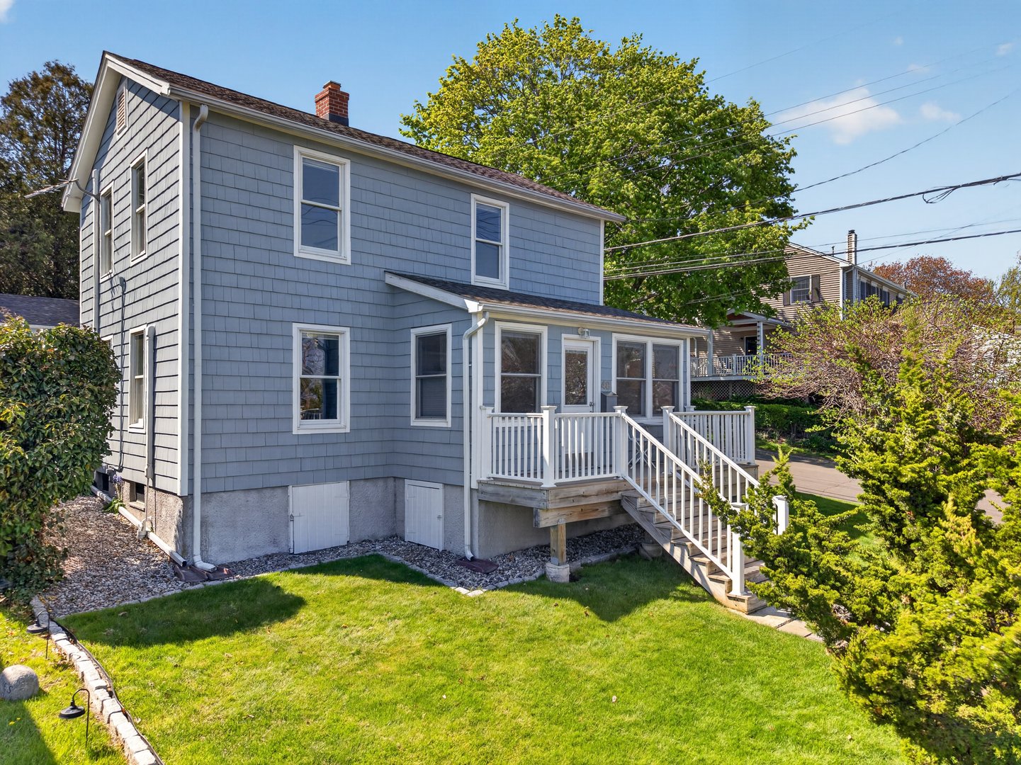 48 Summit Avenue Photo 3