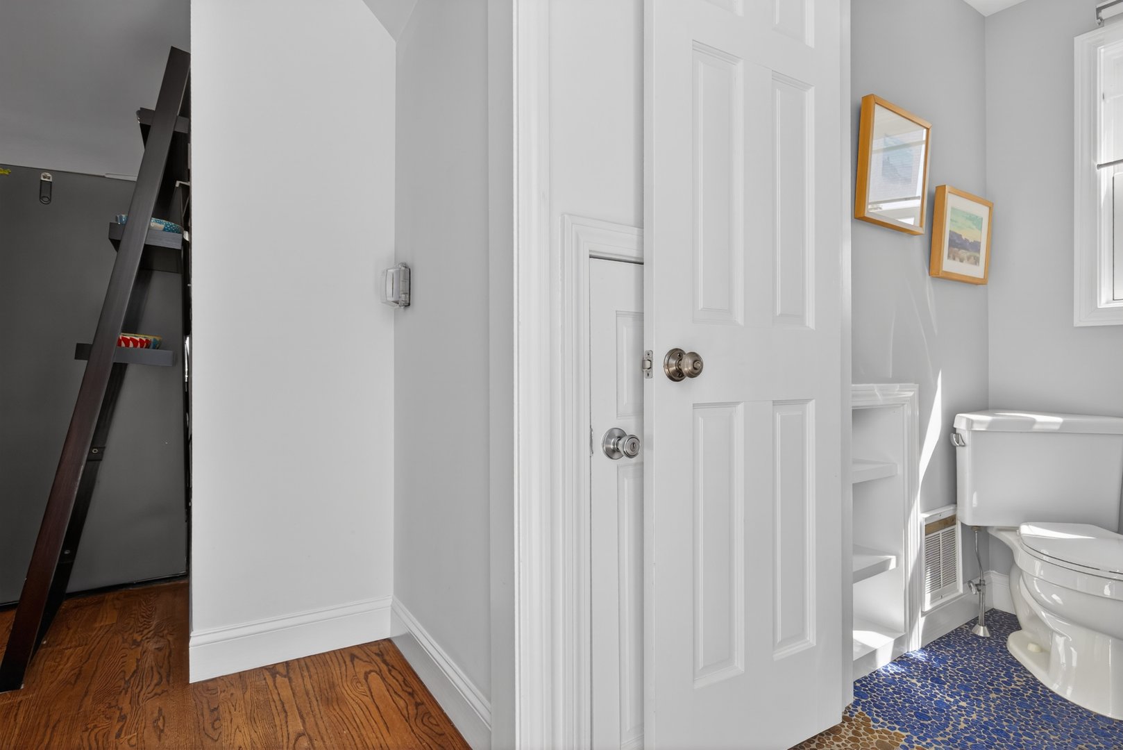 48 Summit Avenue Photo 17